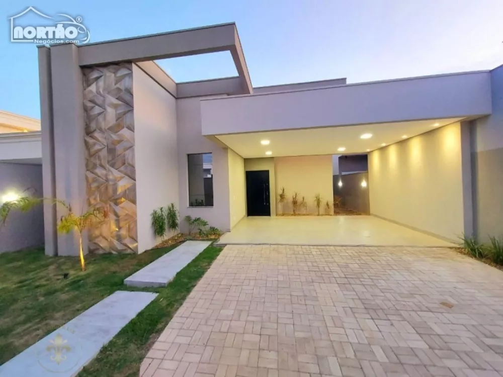 Casa à venda com 1 quarto, 164m² - Foto 2