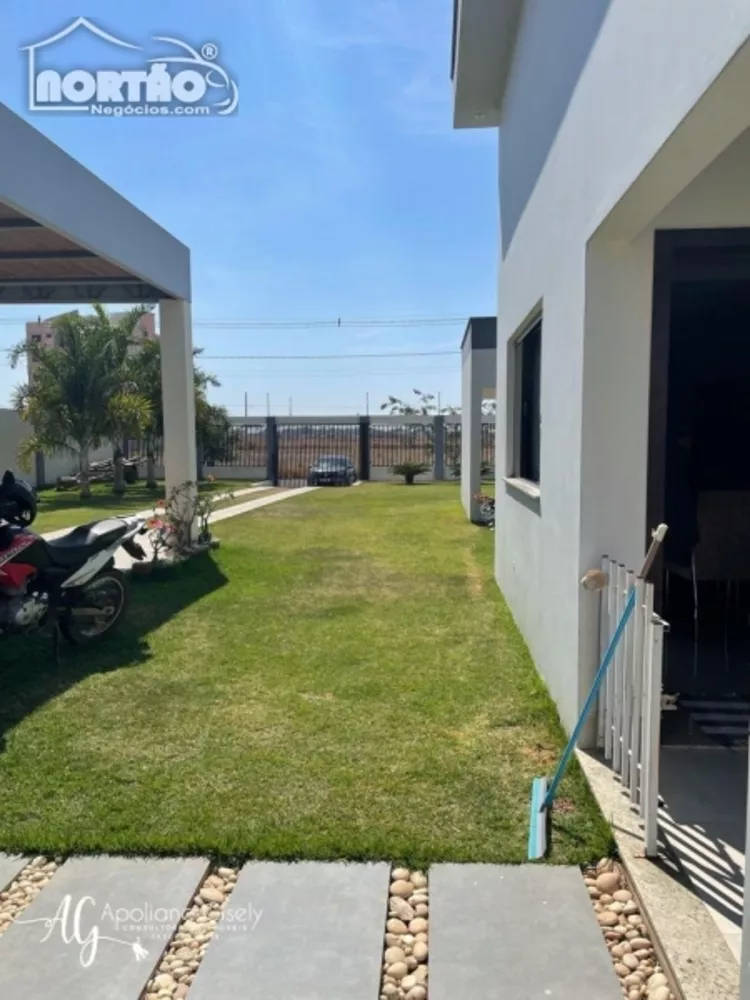 Casa à venda com 3 quartos, 246m² - Foto 4