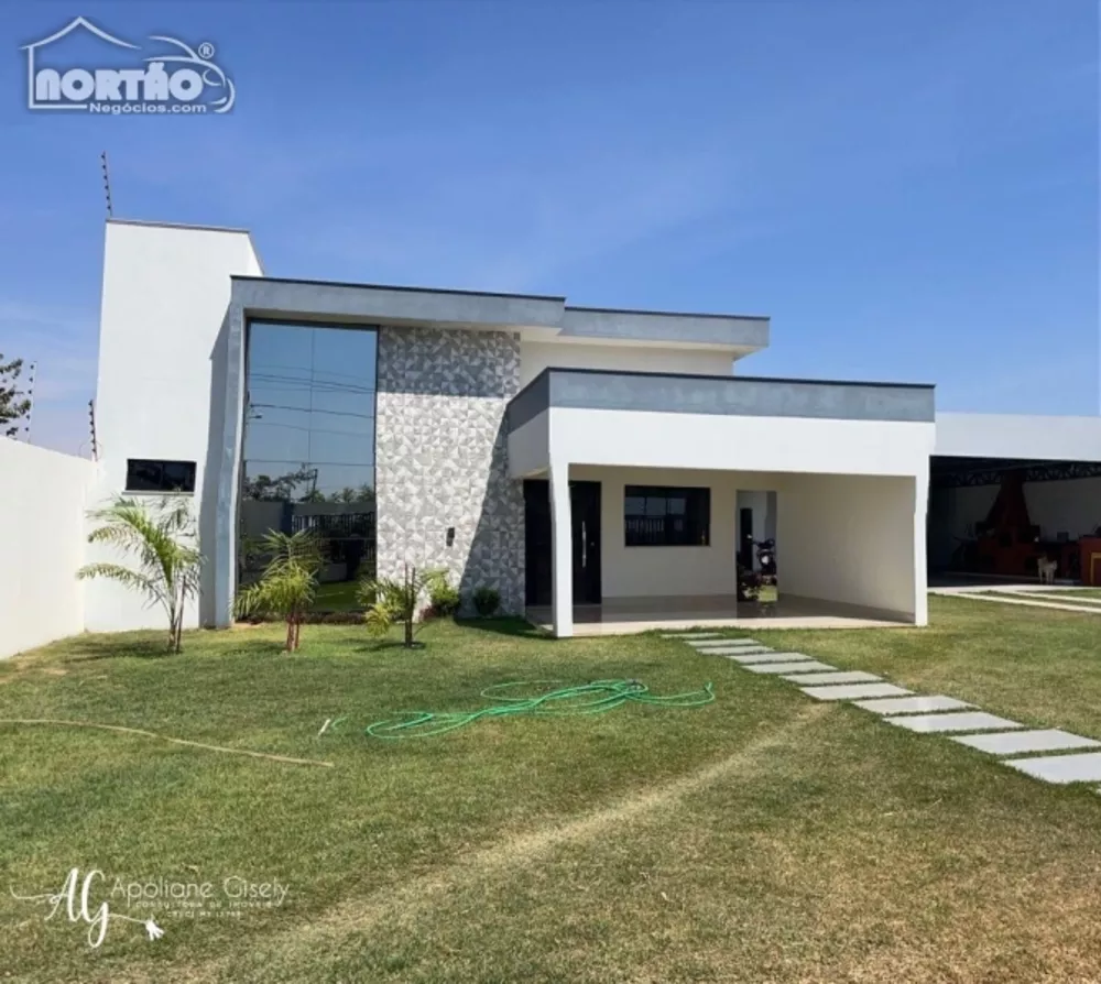 Casa à venda com 3 quartos, 246m² - Foto 1