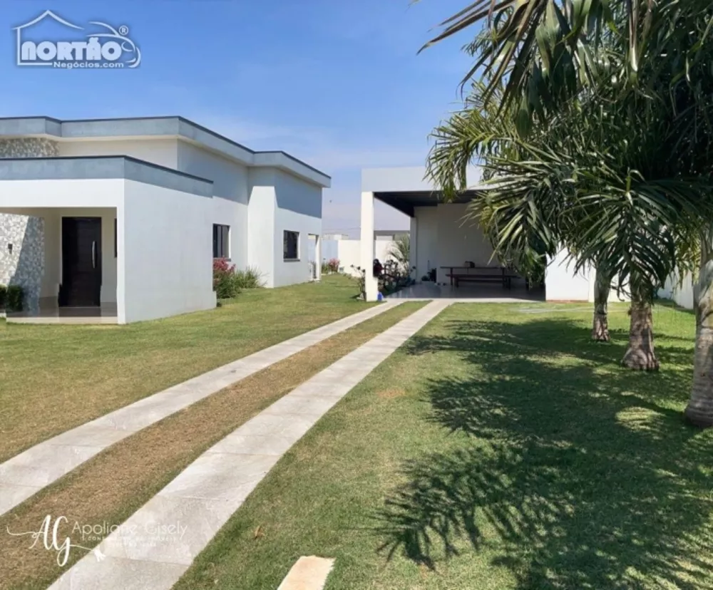 Casa à venda com 3 quartos, 246m² - Foto 2