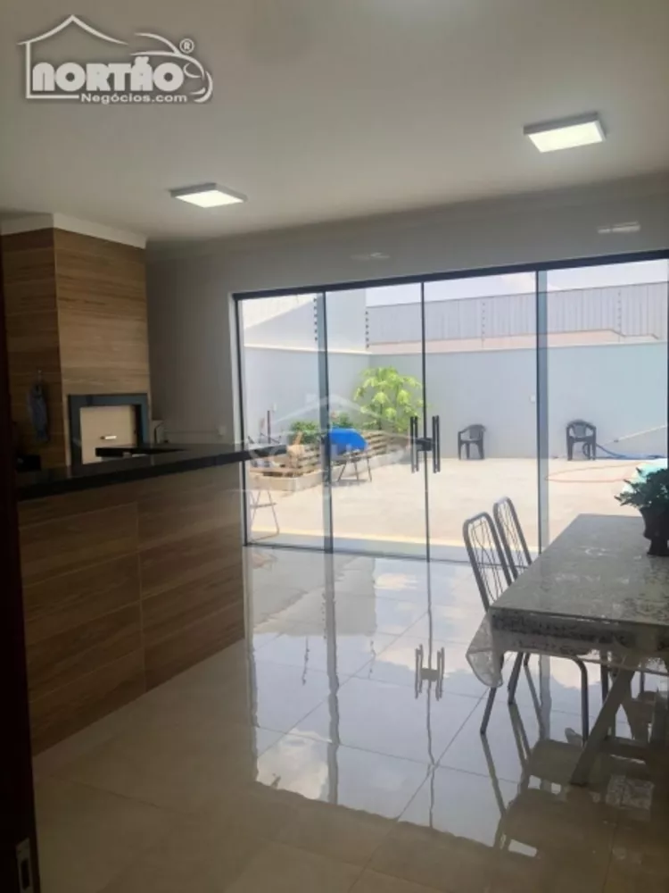 Casa à venda com 3 quartos, 178m² - Foto 3