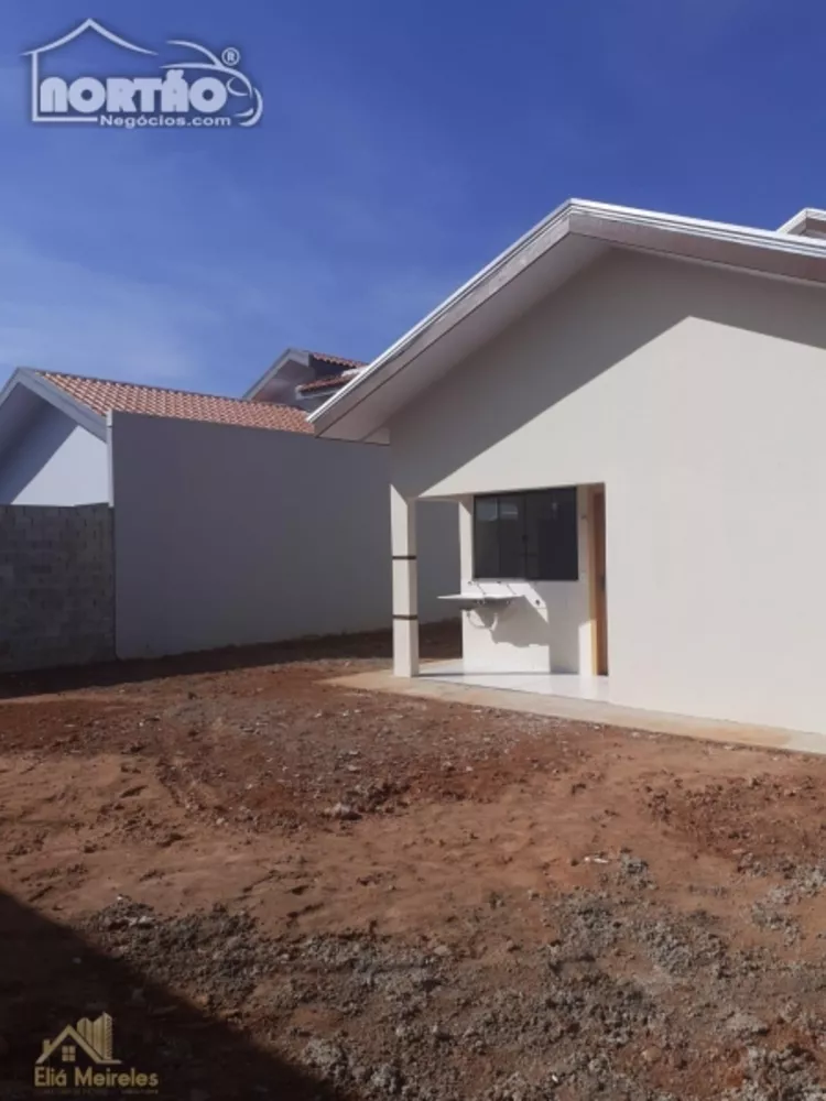 Casa à venda com 4 quartos, 70m² - Foto 4