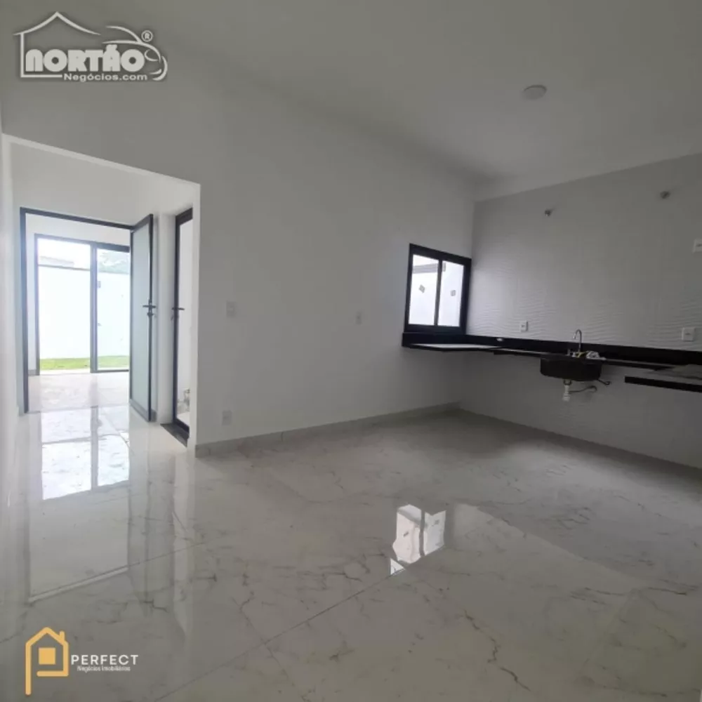 Casa à venda com 4 quartos, 163m² - Foto 4