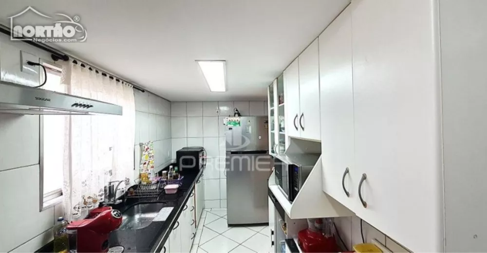 Casa à venda com 5 quartos, 64m² - Foto 4