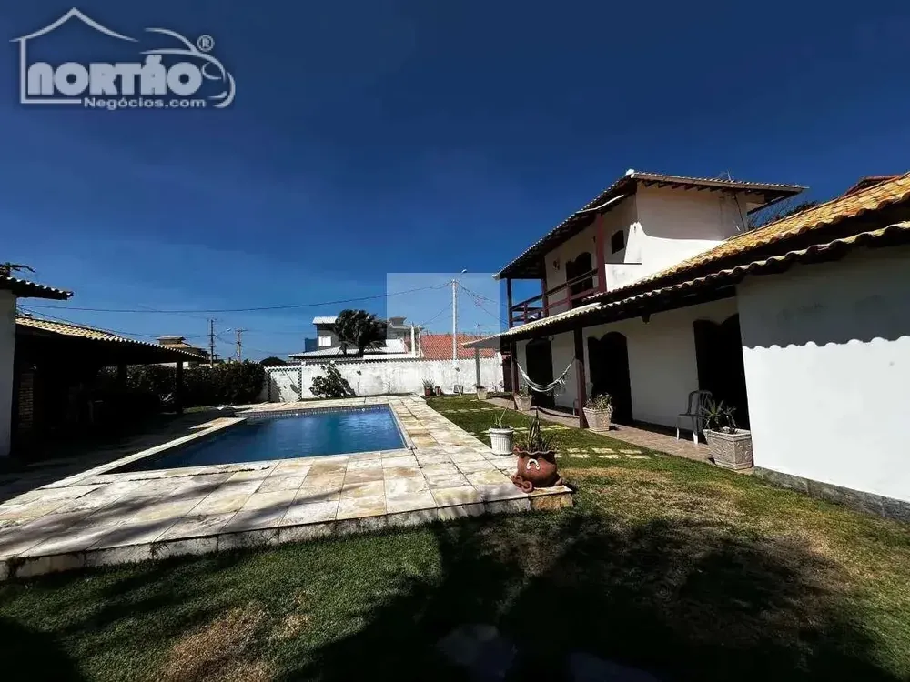 Casa, 4 quartos, 294 m² - Foto 2