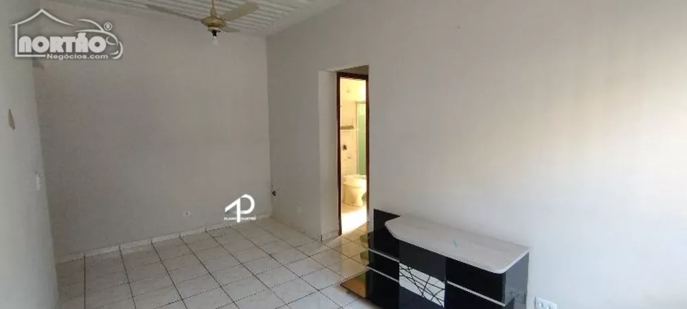 Casa à venda com 2 quartos, 63m² - Foto 4