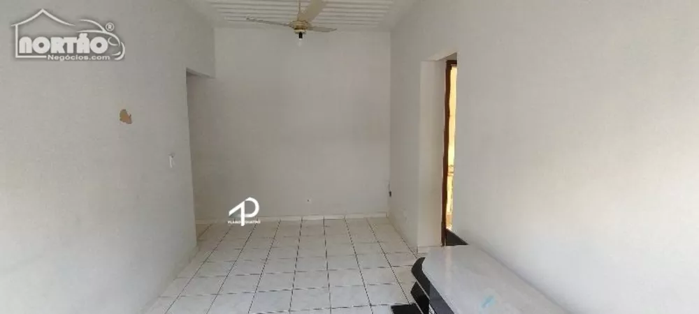 Casa à venda com 2 quartos, 63m² - Foto 3