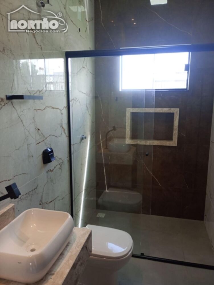 Casa, 3 quartos, 201 m² - Foto 2