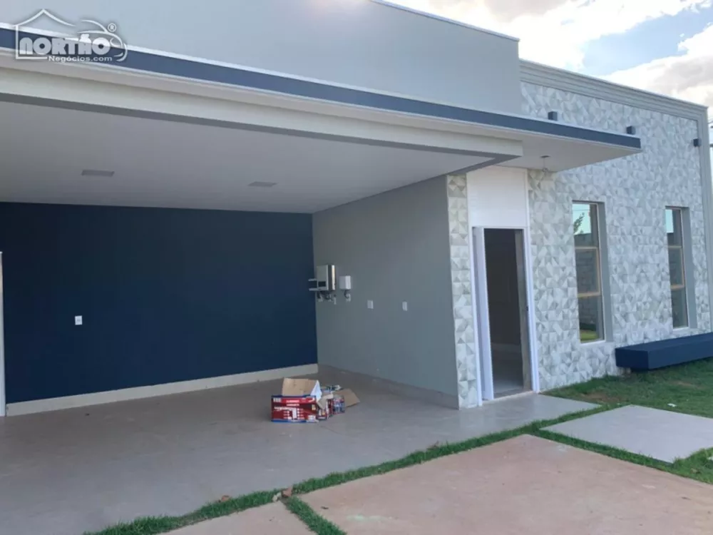 Casa à venda com 3 quartos, 176m² - Foto 1