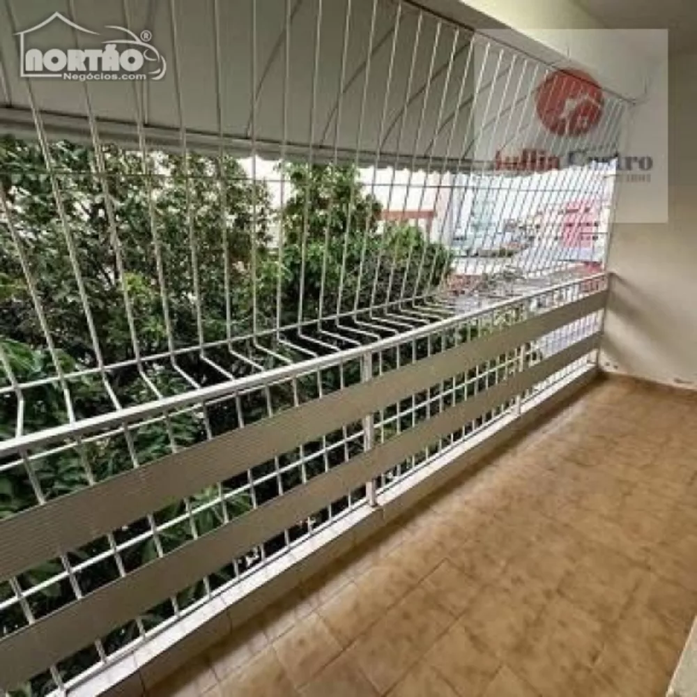 Casa à venda com 5 quartos, 120m² - Foto 2