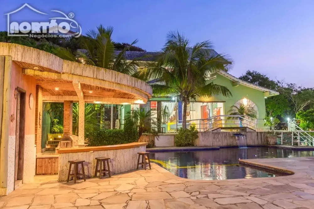 Casa, 8 quartos, 334 m² - Foto 2