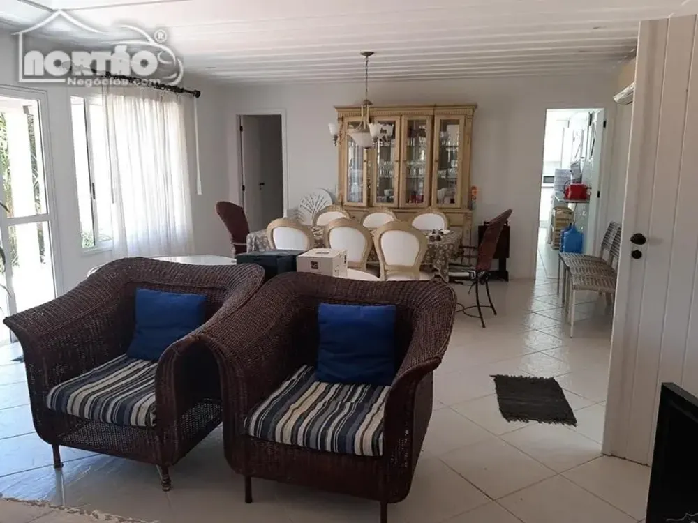 Casa, 5 quartos, 250 m² - Foto 4