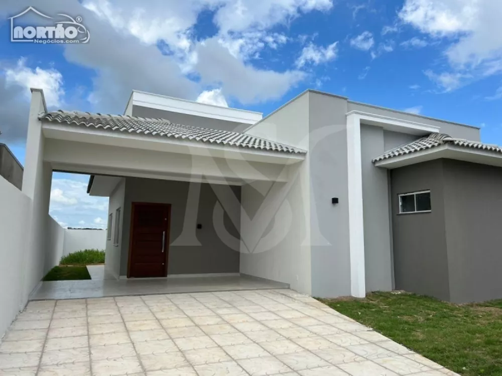 Casa à venda com 3 quartos, 105m² - Foto 2