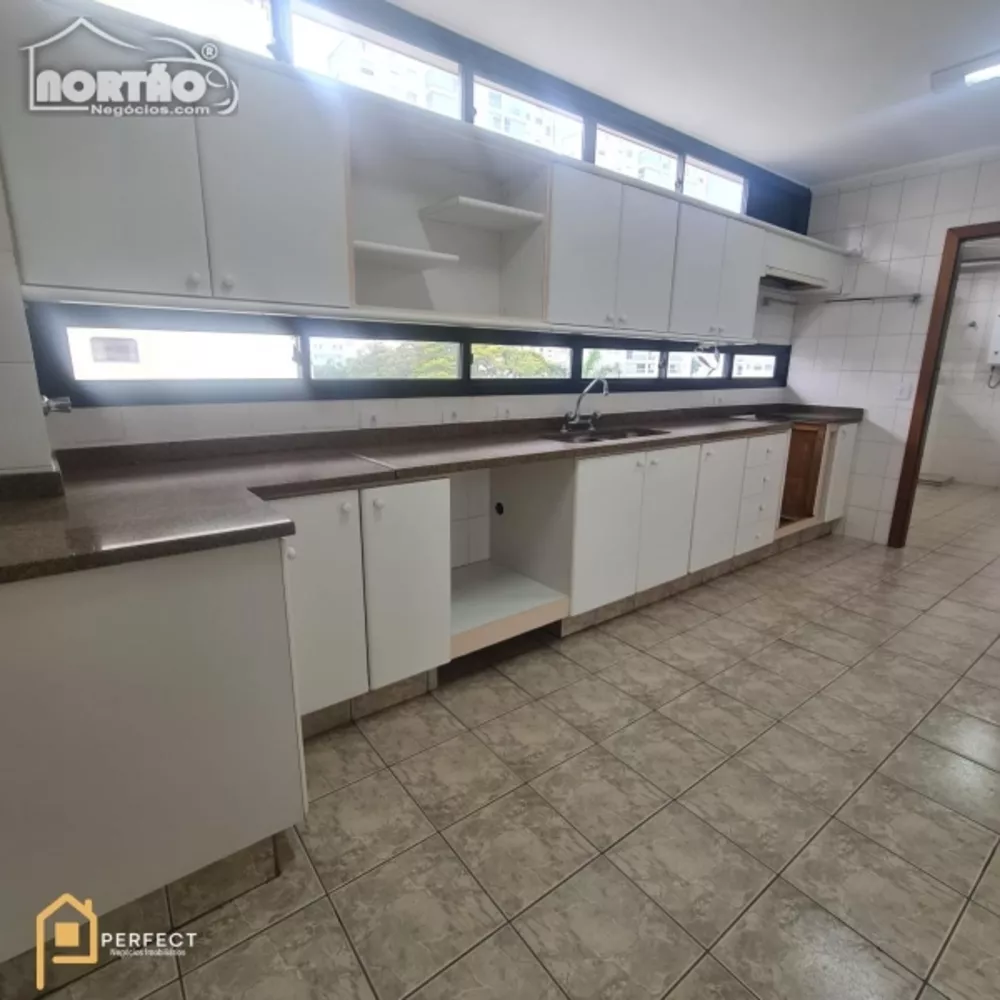 Casa à venda com 4 quartos, 178m² - Foto 5