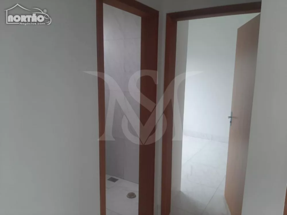 Casa à venda com 3 quartos, 94m² - Foto 4