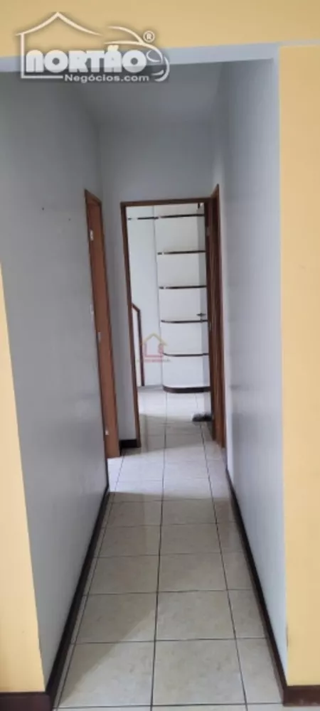 Casa à venda com 3 quartos, 66m² - Foto 8