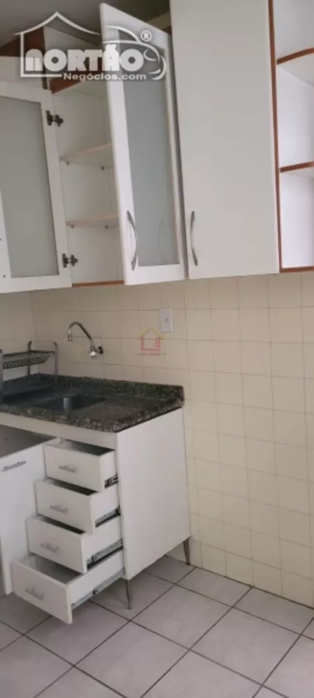 Casa à venda com 3 quartos, 66m² - Foto 2