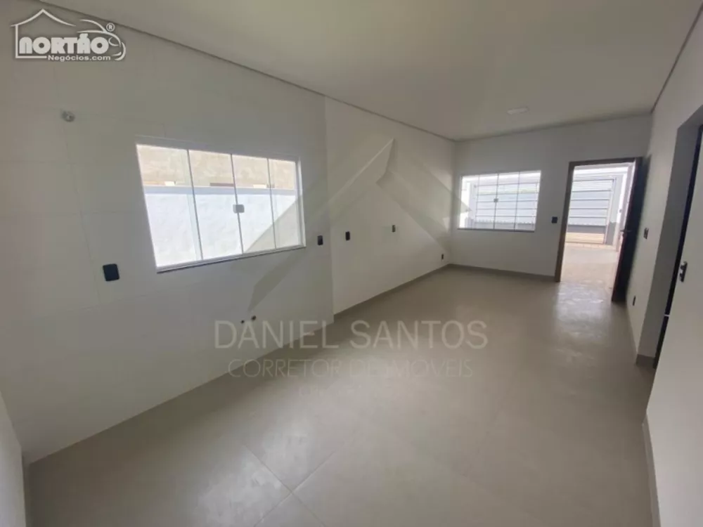 Casa à venda com 3 quartos, 110m² - Foto 8