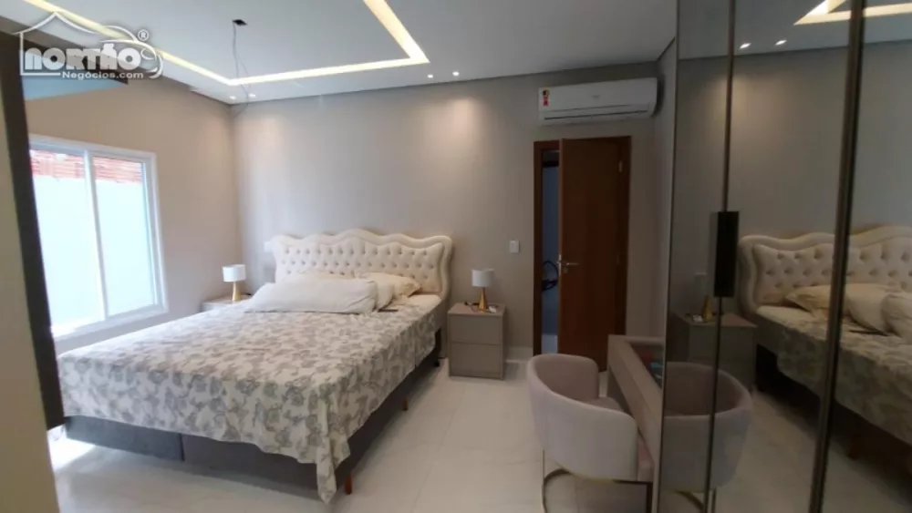 Casa à venda com 3 quartos, 176m² - Foto 3