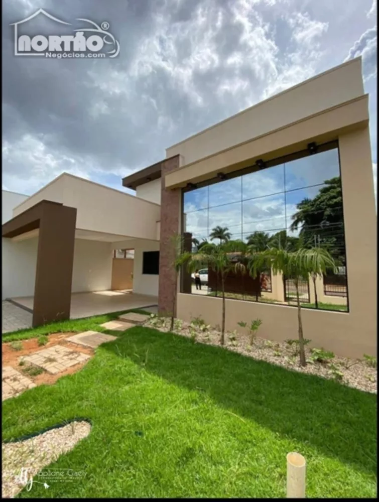 Casa à venda com 3 quartos, 154m² - Foto 1