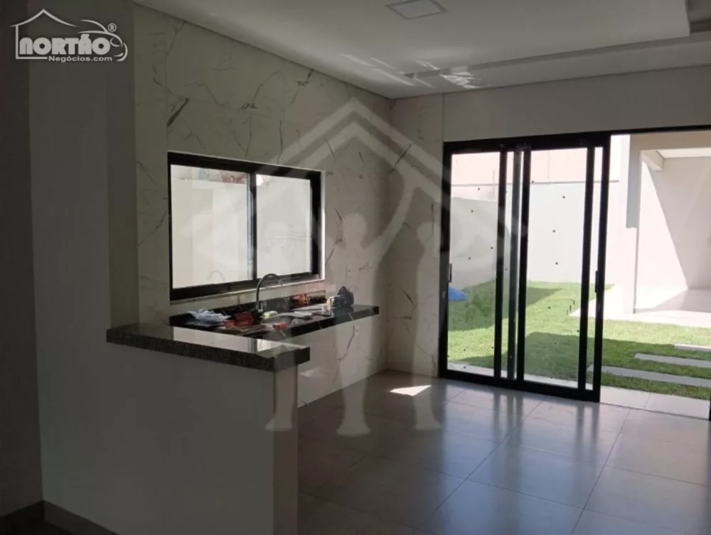 Casa à venda com 3 quartos, 159m² - Foto 4