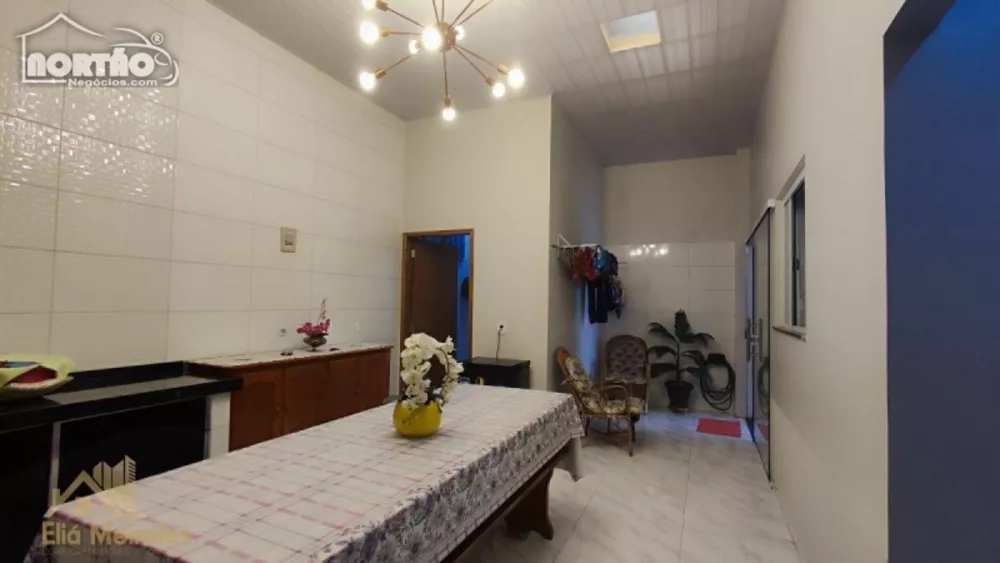 Casa à venda com 4 quartos, 130m² - Foto 4