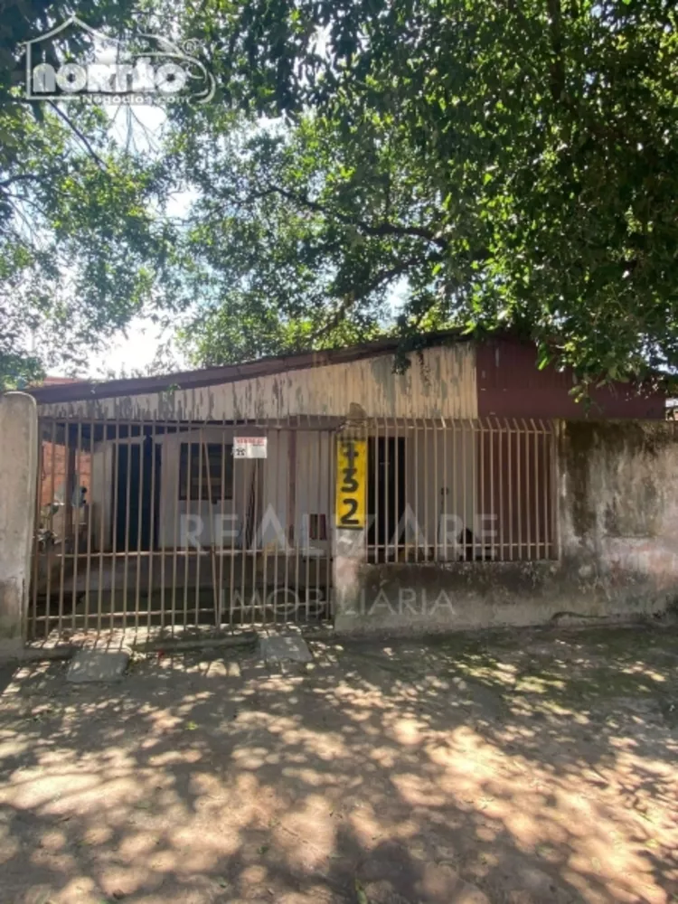 Casa à venda com 3 quartos, 60m² - Foto 2