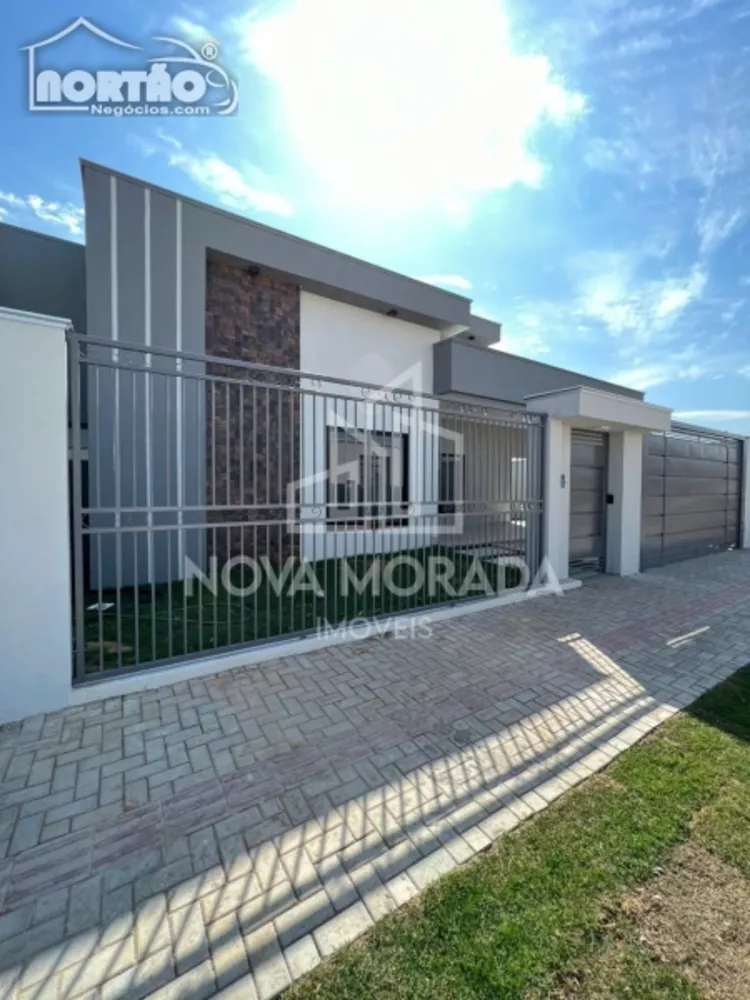 Casa à venda com 4 quartos, 121m² - Foto 4