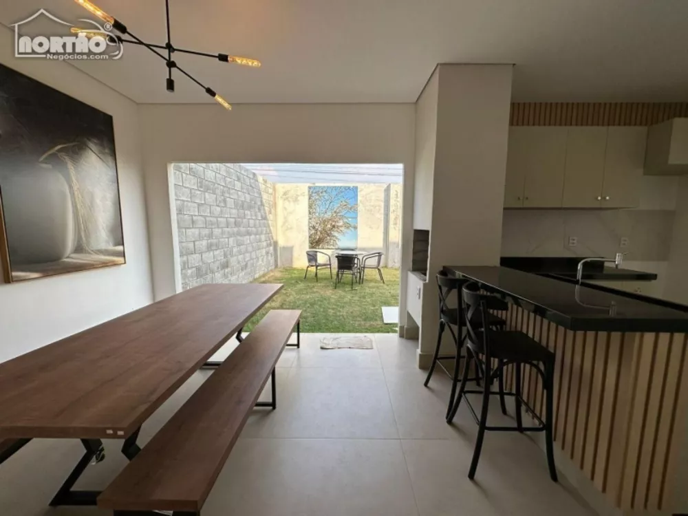 Casa à venda com 3 quartos, 138m² - Foto 7