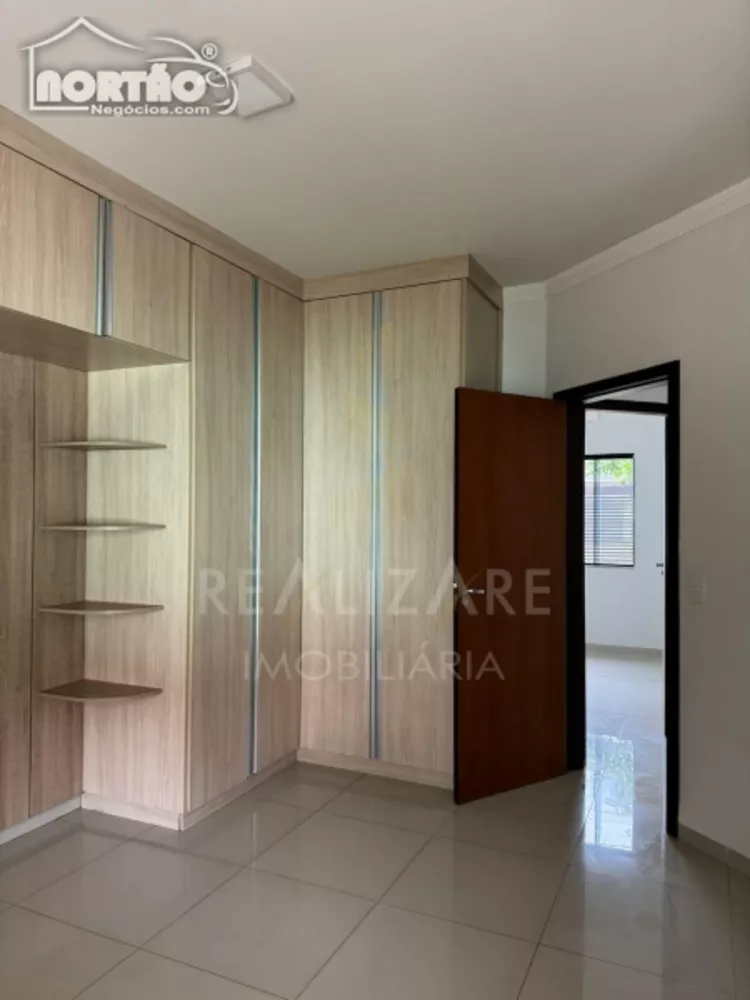 Casa à venda com 3 quartos, 144m² - Foto 4