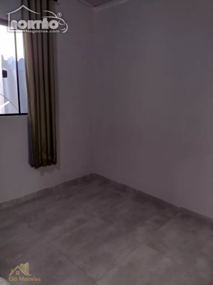 Casa à venda com 4 quartos, 145m² - Foto 2