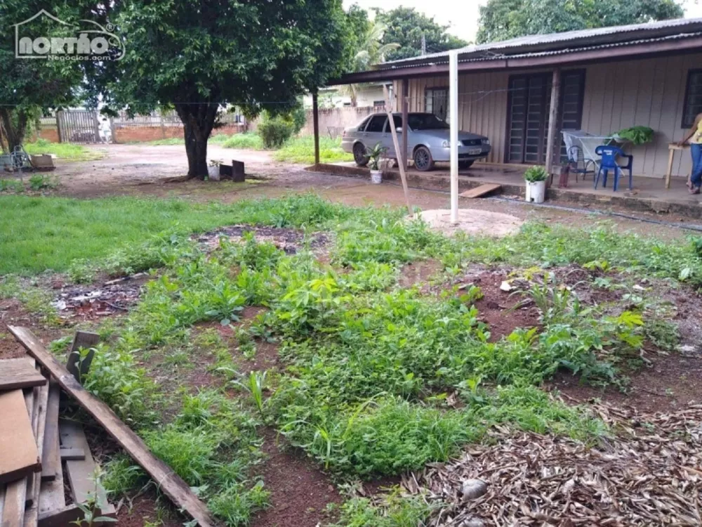 Casa à venda com 4 quartos, 100m² - Foto 1