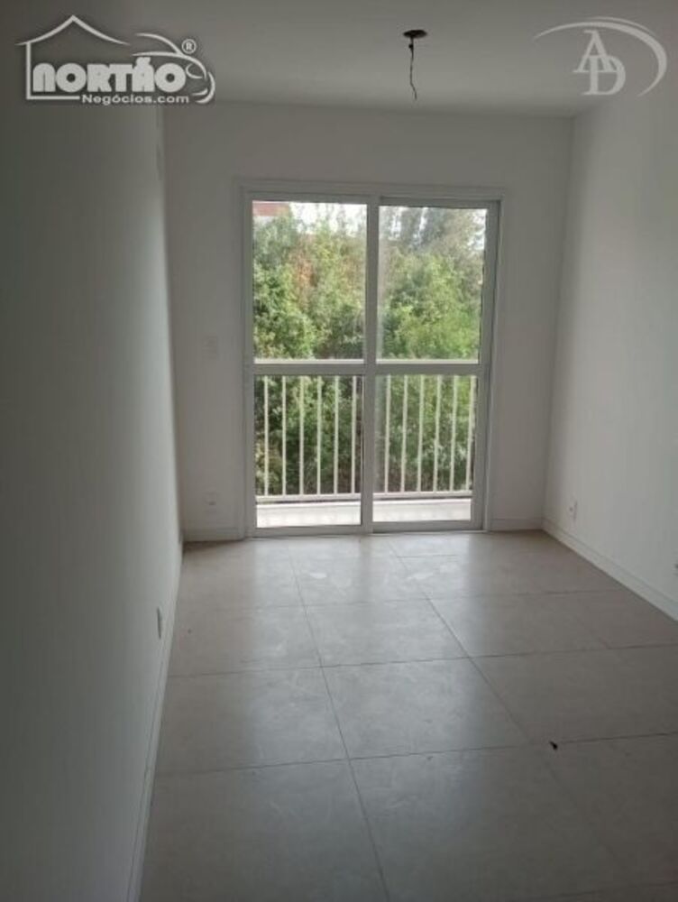 Casa à venda com 3 quartos, 50m² - Foto 2