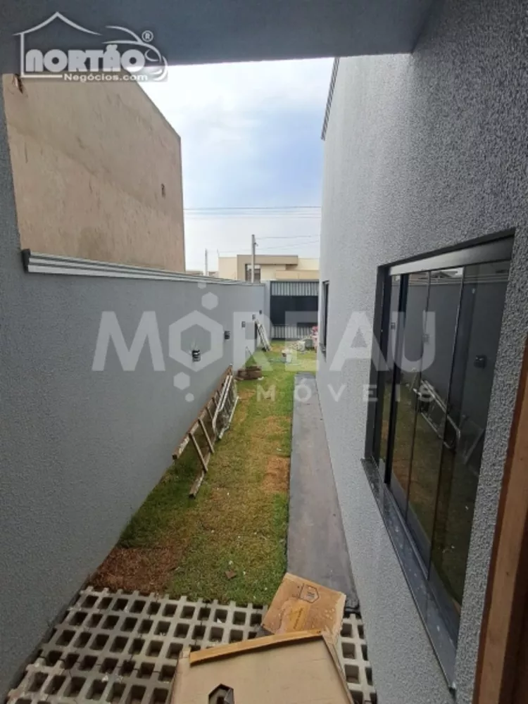 Casa à venda com 4 quartos, 197m² - Foto 4