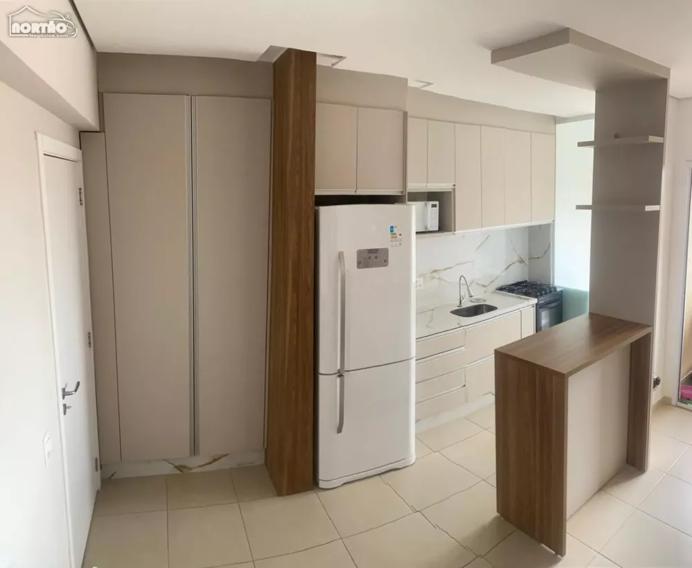 Casa à venda com 3 quartos, 65m² - Foto 1