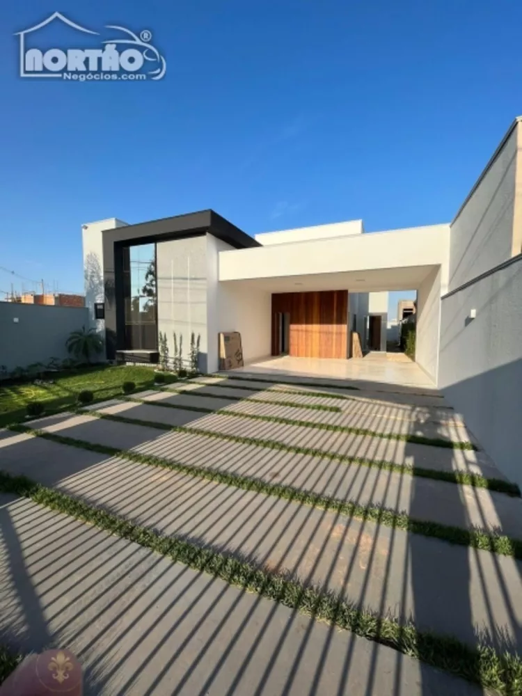 Casa à venda com 3 quartos, 183m² - Foto 1