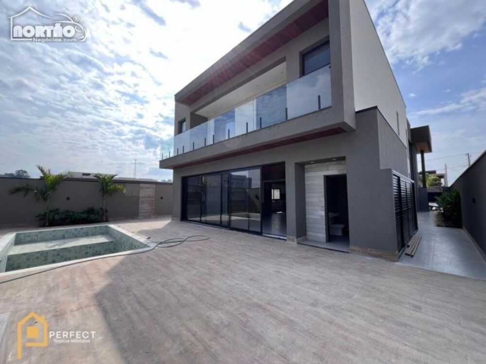 Casa à venda com 6 quartos, 580m² - Foto 2