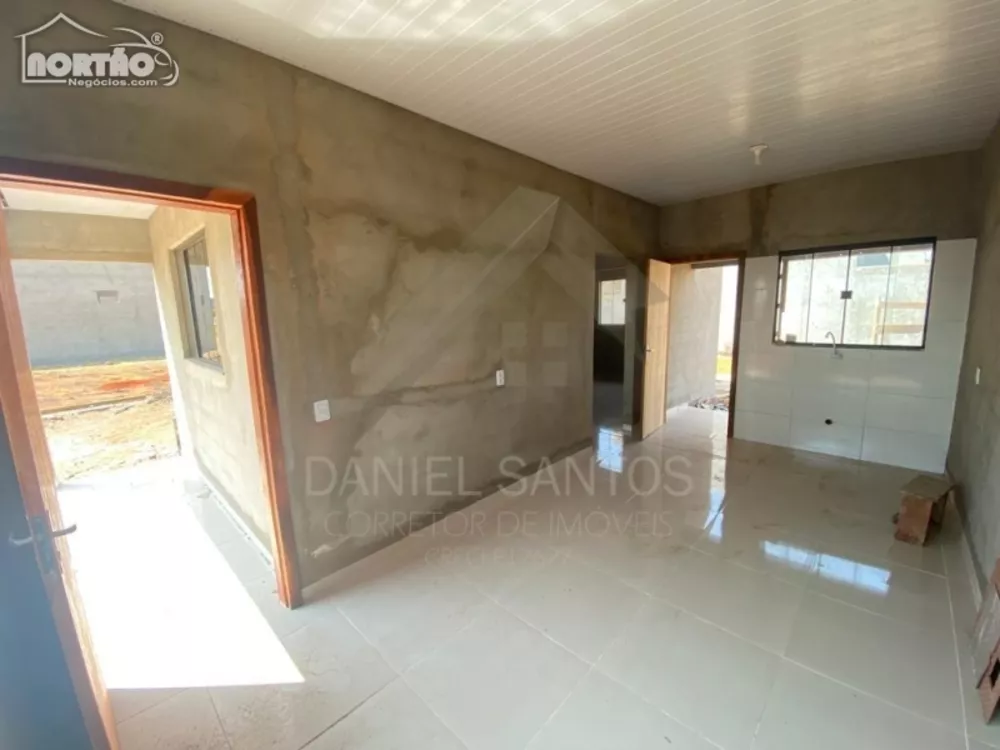 Casa à venda com 3 quartos, 56m² - Foto 4