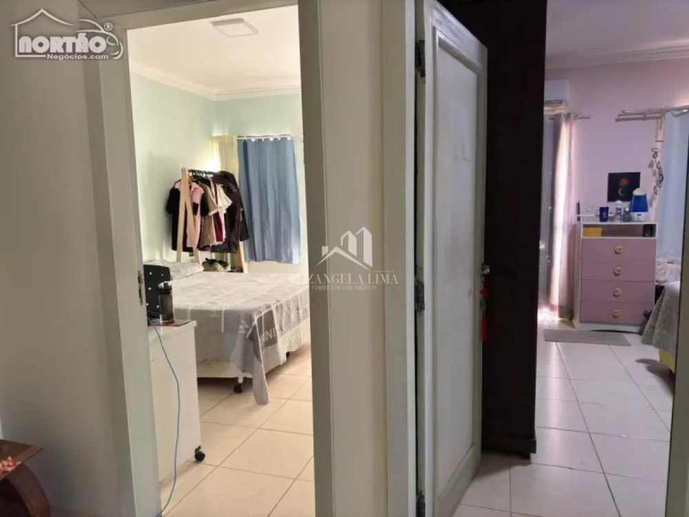 Casa à venda com 4 quartos, 238m² - Foto 4