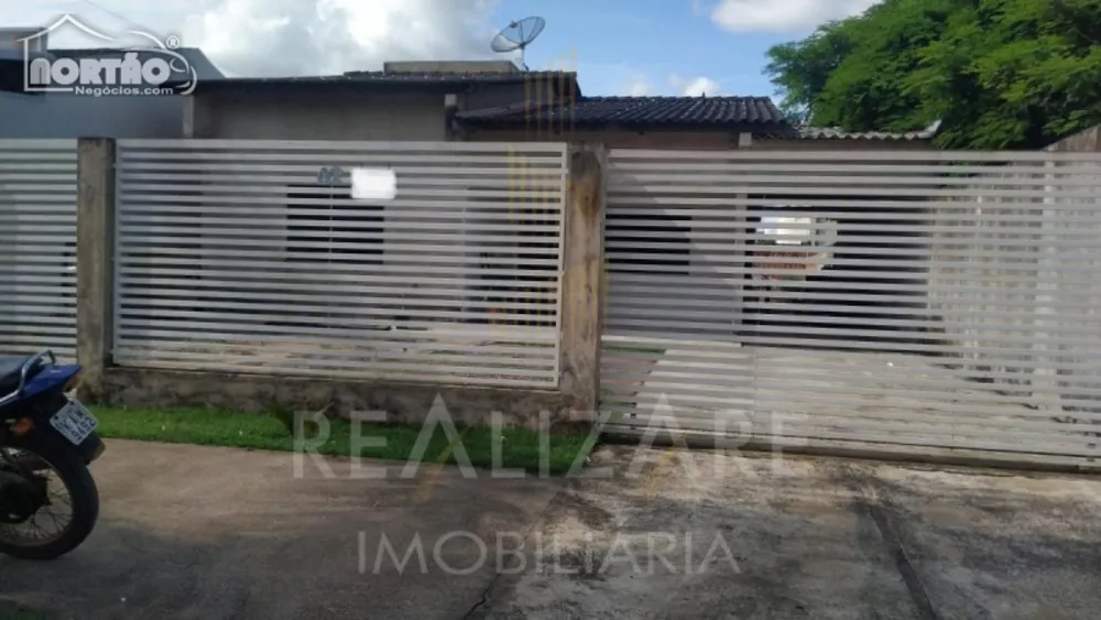 Casa à venda com 2 quartos, 167m² - Foto 1