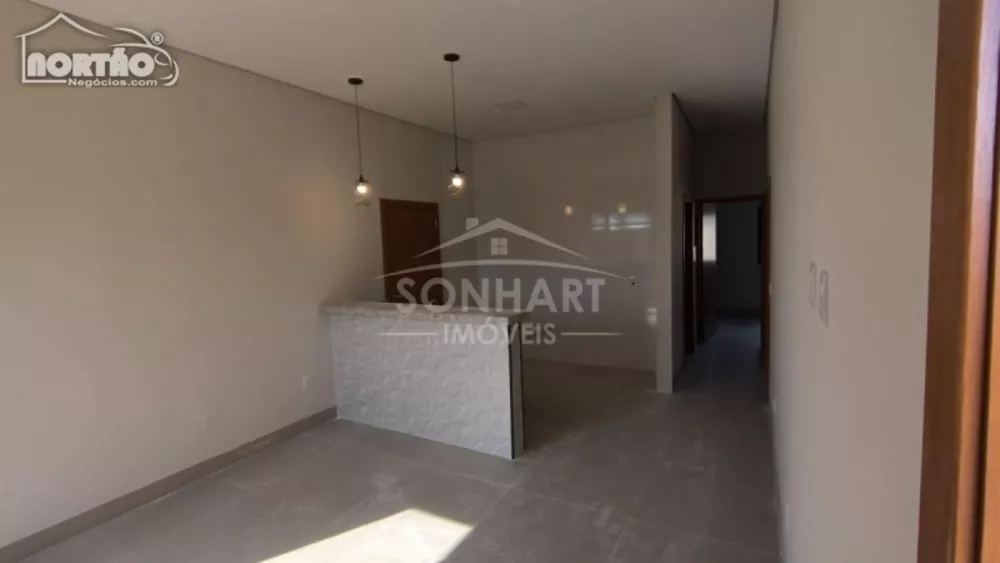 Casa à venda com 3 quartos, 102m² - Foto 4