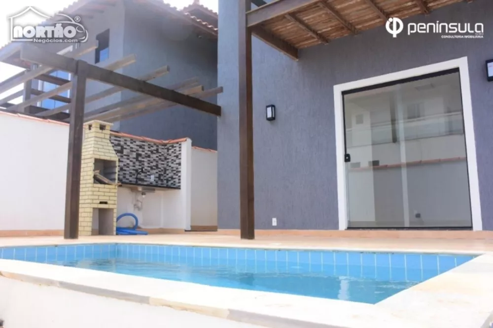 Casa à venda com 4 quartos, 100m² - Foto 1