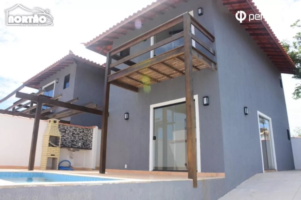 Casa à venda com 4 quartos, 100m² - Foto 2