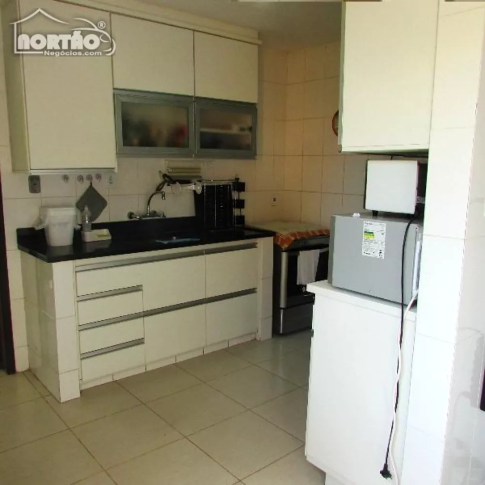 Casa à venda com 5 quartos, 195m² - Foto 6