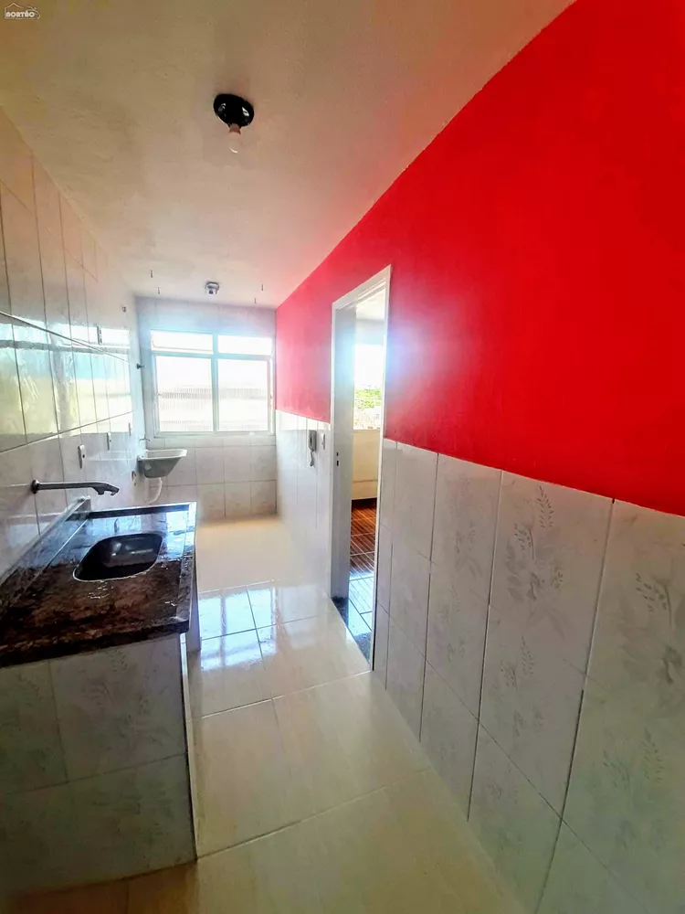 Casa à venda com 3 quartos, 55m² - Foto 2