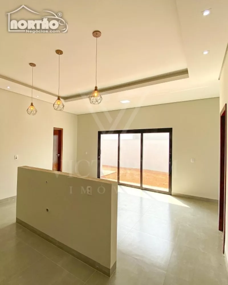 Casa à venda com 2 quartos, 151m² - Foto 4