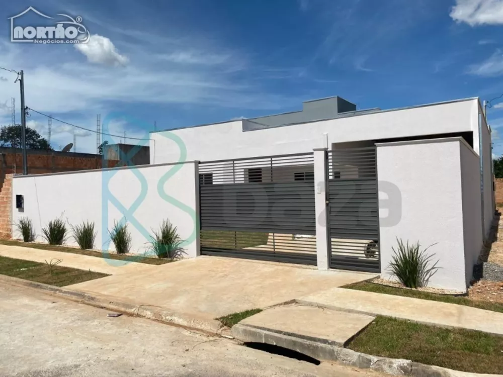 Casa à venda com 3 quartos, 170m² - Foto 1