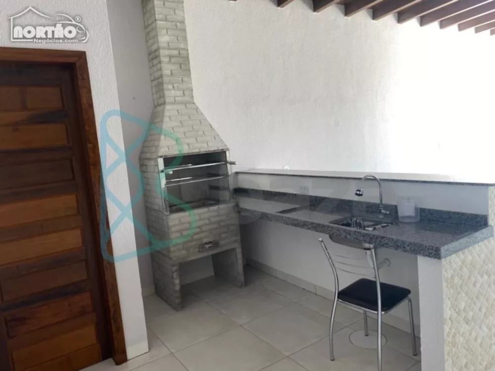 Casa à venda com 3 quartos, 170m² - Foto 3