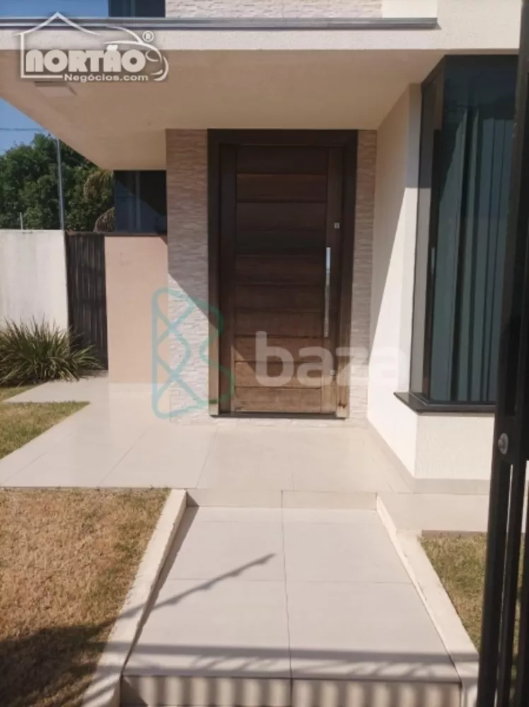 Casa à venda com 4 quartos, 207m² - Foto 2