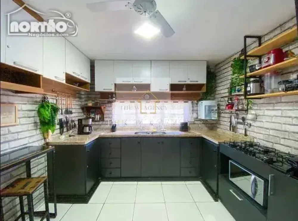 Casa, 4 quartos, 250 m² - Foto 8